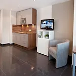 Am Kleeblatt Апарт-отель 3*