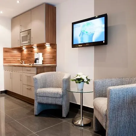 Am Kleeblatt Aparthotel 3*